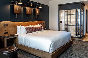 Hotel Renegade