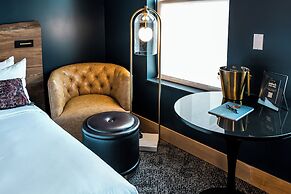 Hotel Renegade