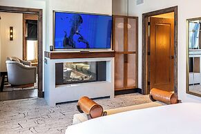 Hotel Renegade