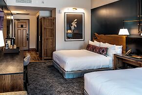 Hotel Renegade