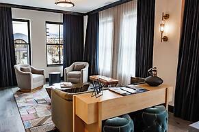 Hotel Renegade