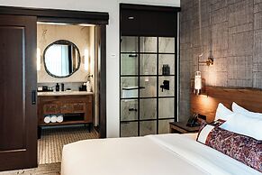 Hotel Renegade