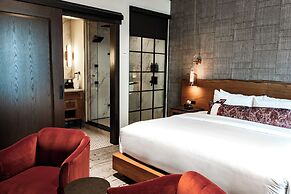 Hotel Renegade