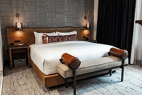 Hotel Renegade