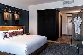 Hotel Renegade