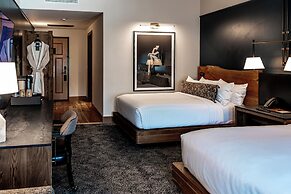Hotel Renegade