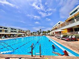 Duplex at Solemar Resort, Totally Renovated, Pools, Tennis, Basketball