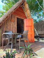 Hotel y Eco-Cabañas Azul María Bacalar