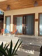 Hotel y Eco-Cabañas Azul María Bacalar