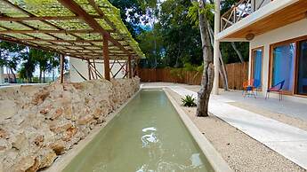 Hotel y Eco-Cabañas Azul María Bacalar
