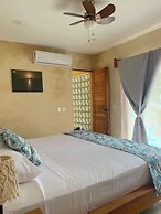 Hotel y Eco-Cabañas Azul María Bacalar