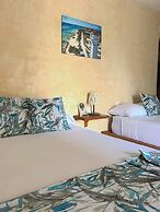 Hotel y Eco-Cabañas Azul María Bacalar