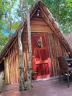 Hotel y Eco-Cabañas Azul María Bacalar