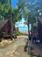 Hotel y Eco-Cabañas Azul María Bacalar