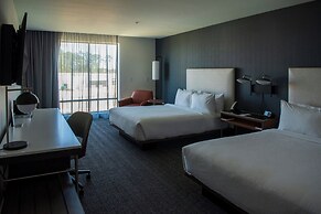 Courtyard By Marriott Lake City