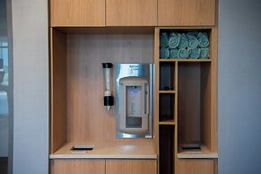 Courtyard By Marriott Lake City