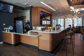 Courtyard By Marriott Lake City