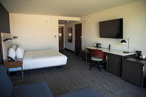 Courtyard By Marriott Lake City