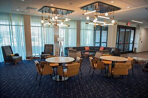 Courtyard By Marriott Lake City