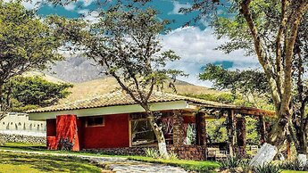 Tunas & Cabras Hotel