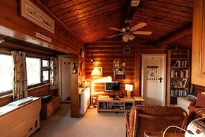 Two Bed Log Cabin in the Mountains