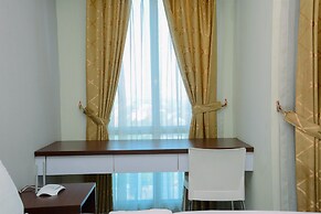 Modern And Comfy Studio At Grand Dhika City Apartment