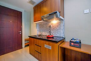 Homey And Relaxing Studio Grand Dhika City Apartment