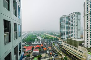 Homey And Relaxing Studio Grand Dhika City Apartment