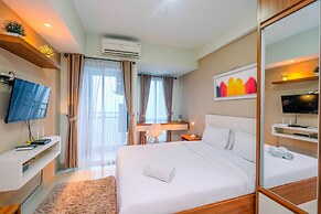 Homey And Relaxing Studio Grand Dhika City Apartment