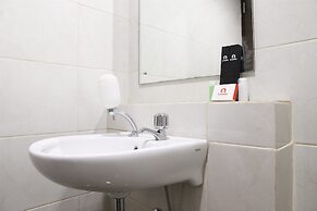 Comfortable Studio Apartment Grand Dhika City