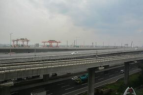 Homey And Minimalist Studio Grand Dhika City Apartment