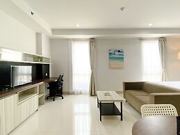 Cozy And Nice Studio At Azalea Suites Apartment
