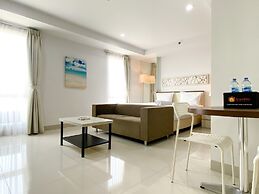 Cozy And Nice Studio At Azalea Suites Apartment