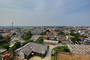 Homey And Well Furnished Studio Gateway Park Lrt City Bekasi Apartment