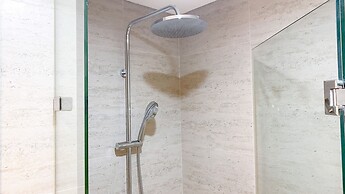 Modern Look And Homey 1Br At Gold Coast Apartment