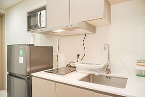 Modern Look And Homey 1Br At Gold Coast Apartment