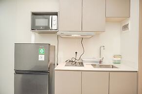 Modern Look And Homey 1Br At Gold Coast Apartment