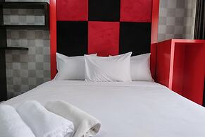 Homey Designed Studio Apartment At Gateway Pasteur