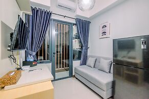 Well Furnished And Comfy 2Br At Royal Heights Apartment