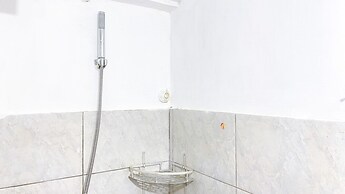 Spacious And Homey 2Br At Kebagusan City Apartment