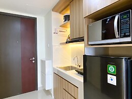 Homey And Warm Studio Room Pollux Chadstone Apartment