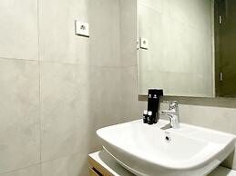 Homey And Warm Studio Room Pollux Chadstone Apartment