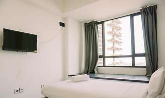 Homey And Comfy Studio Collins Boulevard Apartment