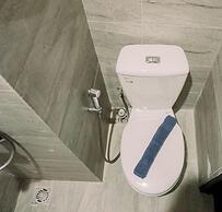 Homey And Comfy Studio Collins Boulevard Apartment