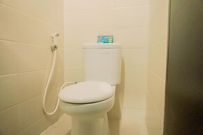 Homey And Cozy Stay Studio Belmont Residence Puri Apartement