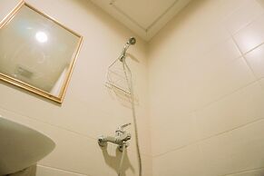 Homey And Cozy Stay Studio Belmont Residence Puri Apartement