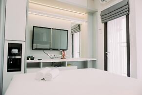 Restful And Well Furnished Studio Transpark Bintaro Apartment