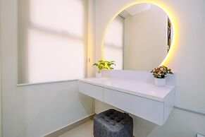 Modern Living And Nice Studio At Transpark Cibubur Apartment