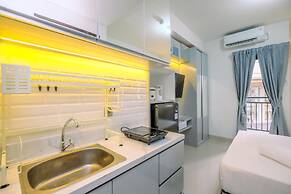 Modern Living And Nice Studio At Transpark Cibubur Apartment