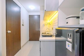 Modern Living And Nice Studio At Transpark Cibubur Apartment
